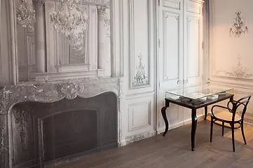 La Maison Champs Elysées Paris