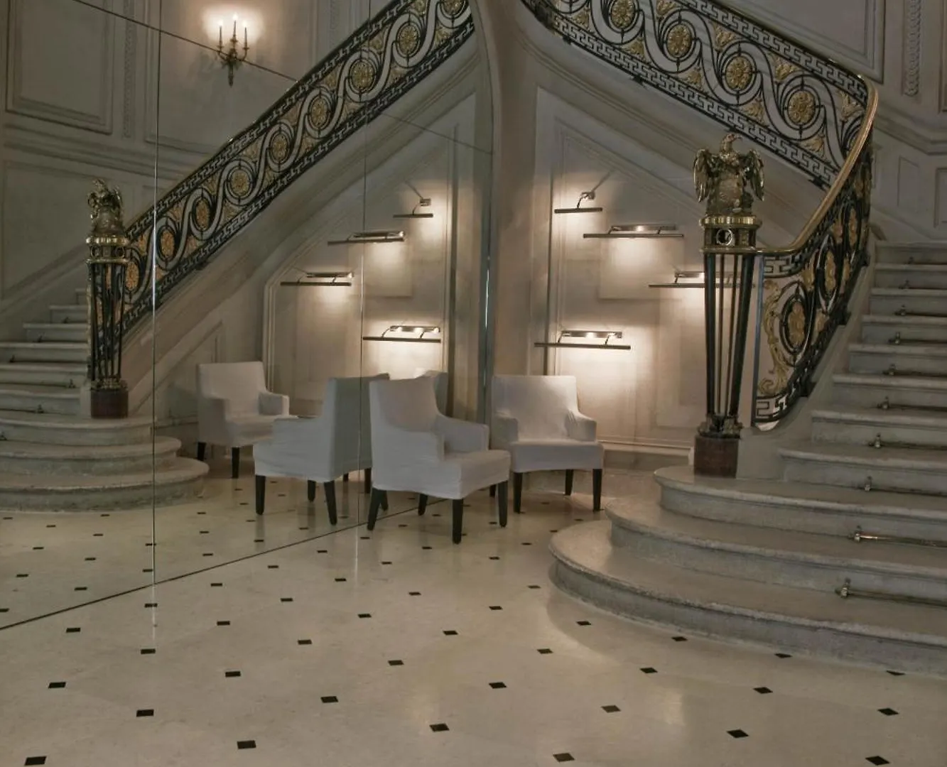 Hotel La Maison Champs Elysees