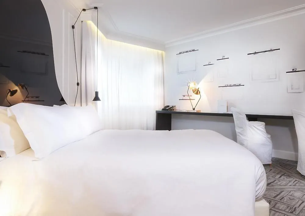 La Maison Champs Elysees 5* Paris