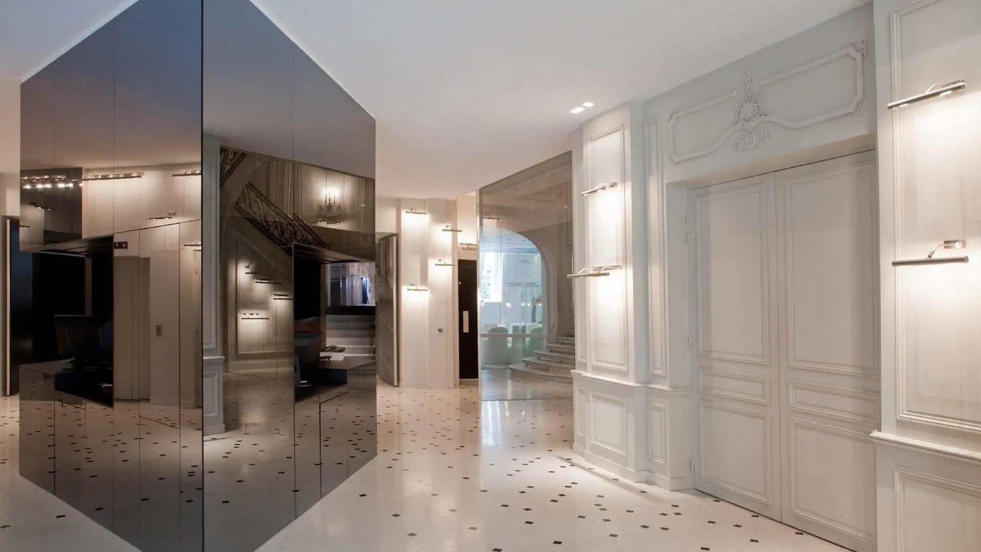La Maison Champs Elysees 5* Paris